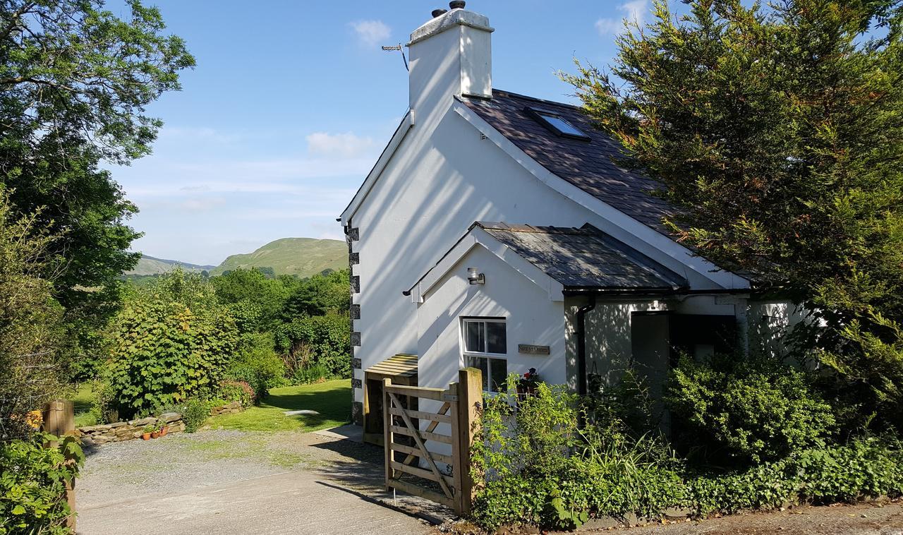 Nant yr Onnen B&B&Holiday Cottage Tregaron Exteriör bild