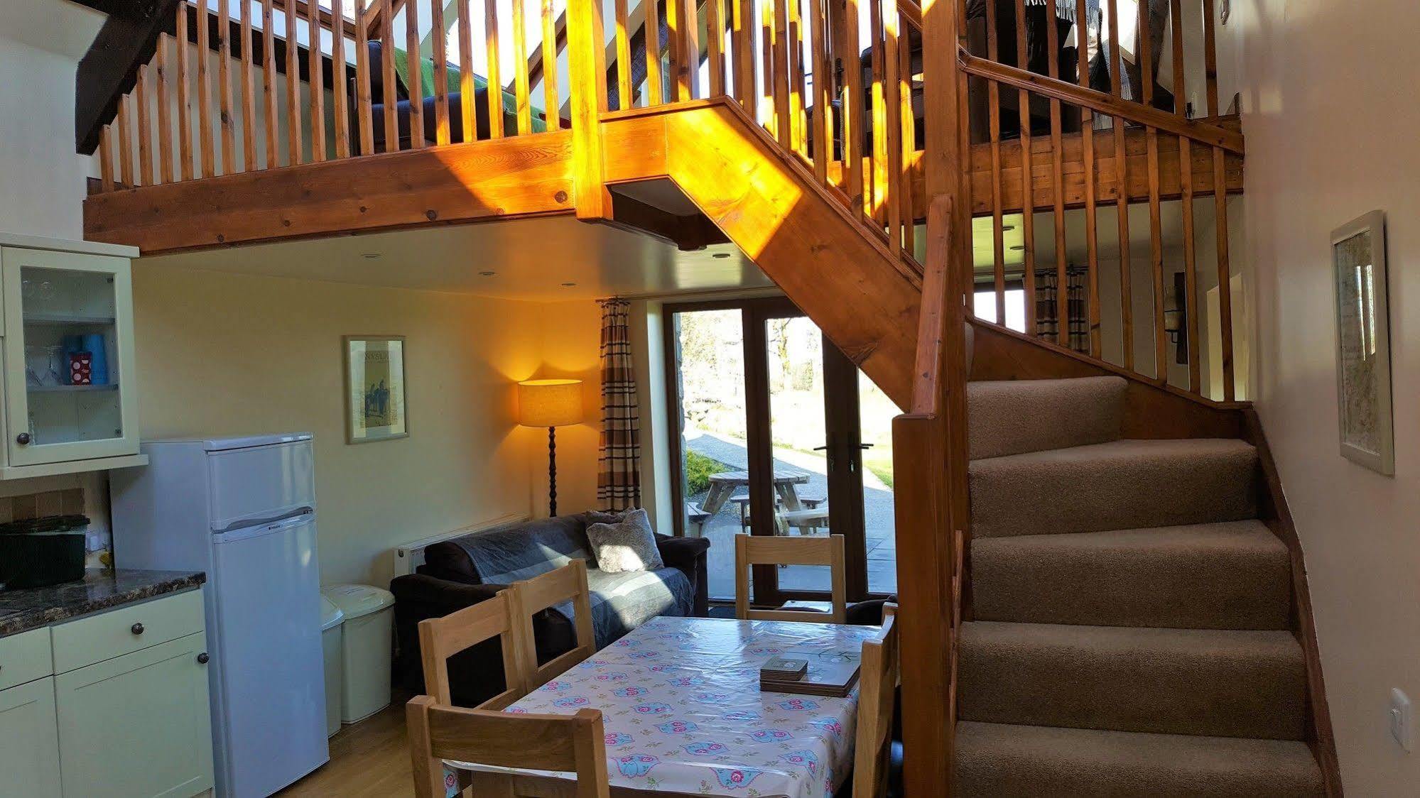 Nant yr Onnen B&B&Holiday Cottage Tregaron Exteriör bild