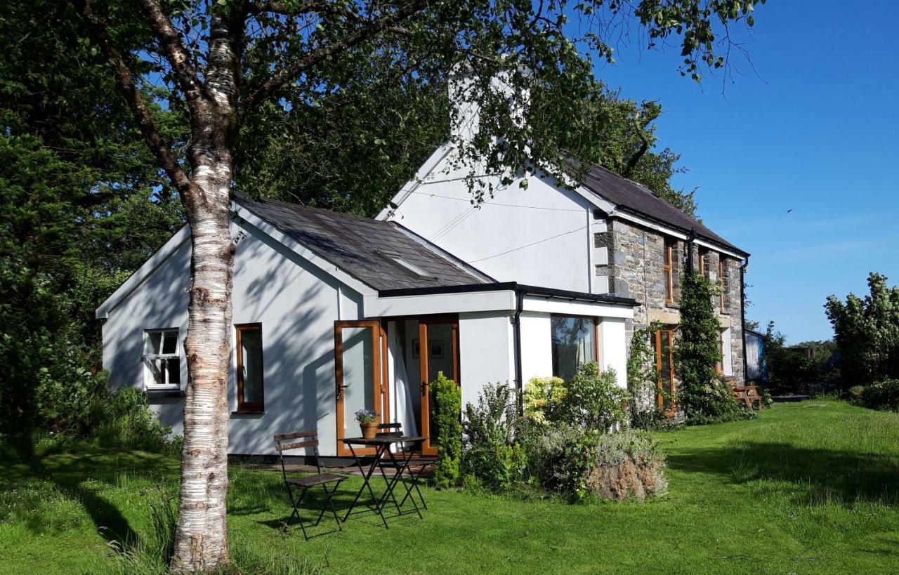 Nant yr Onnen B&B&Holiday Cottage Tregaron Exteriör bild